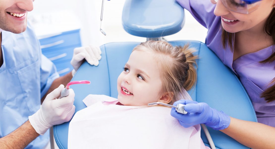 primera visita de los niños al dentista