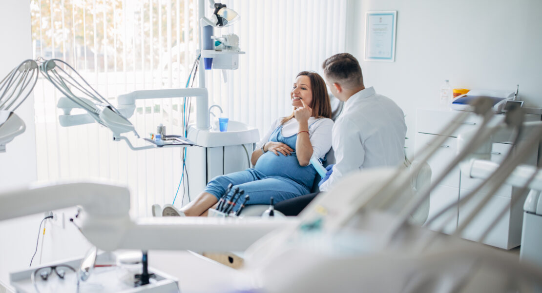 visitar al dentista durante el embarazo